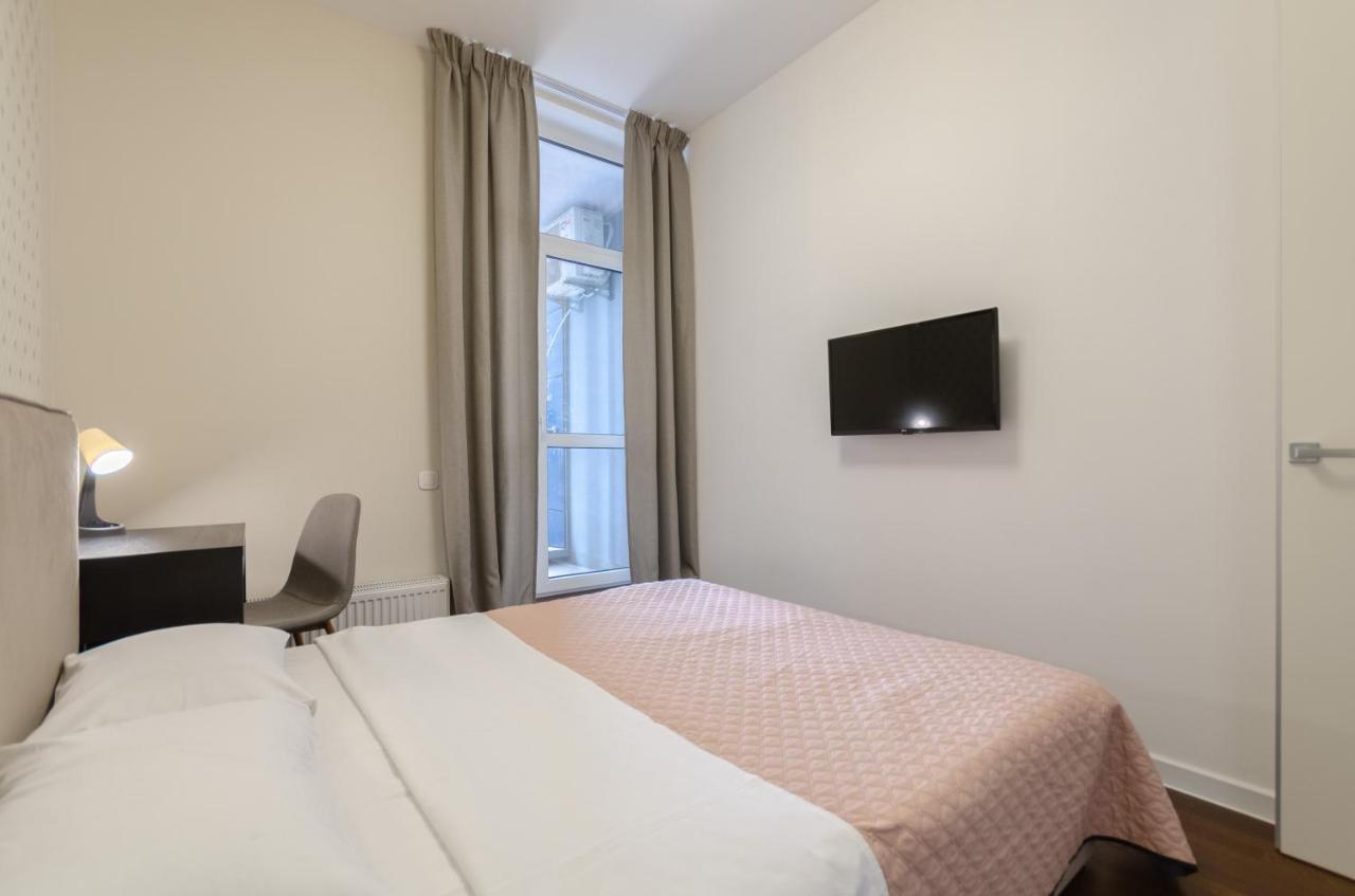Petrovdom 408-467-471-277-377 In Central Park Cozy Apartments Kiev Eksteriør billede