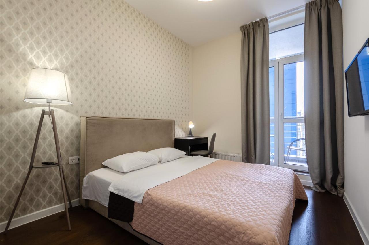 Petrovdom 408-467-471-277-377 In Central Park Cozy Apartments Kiev Eksteriør billede