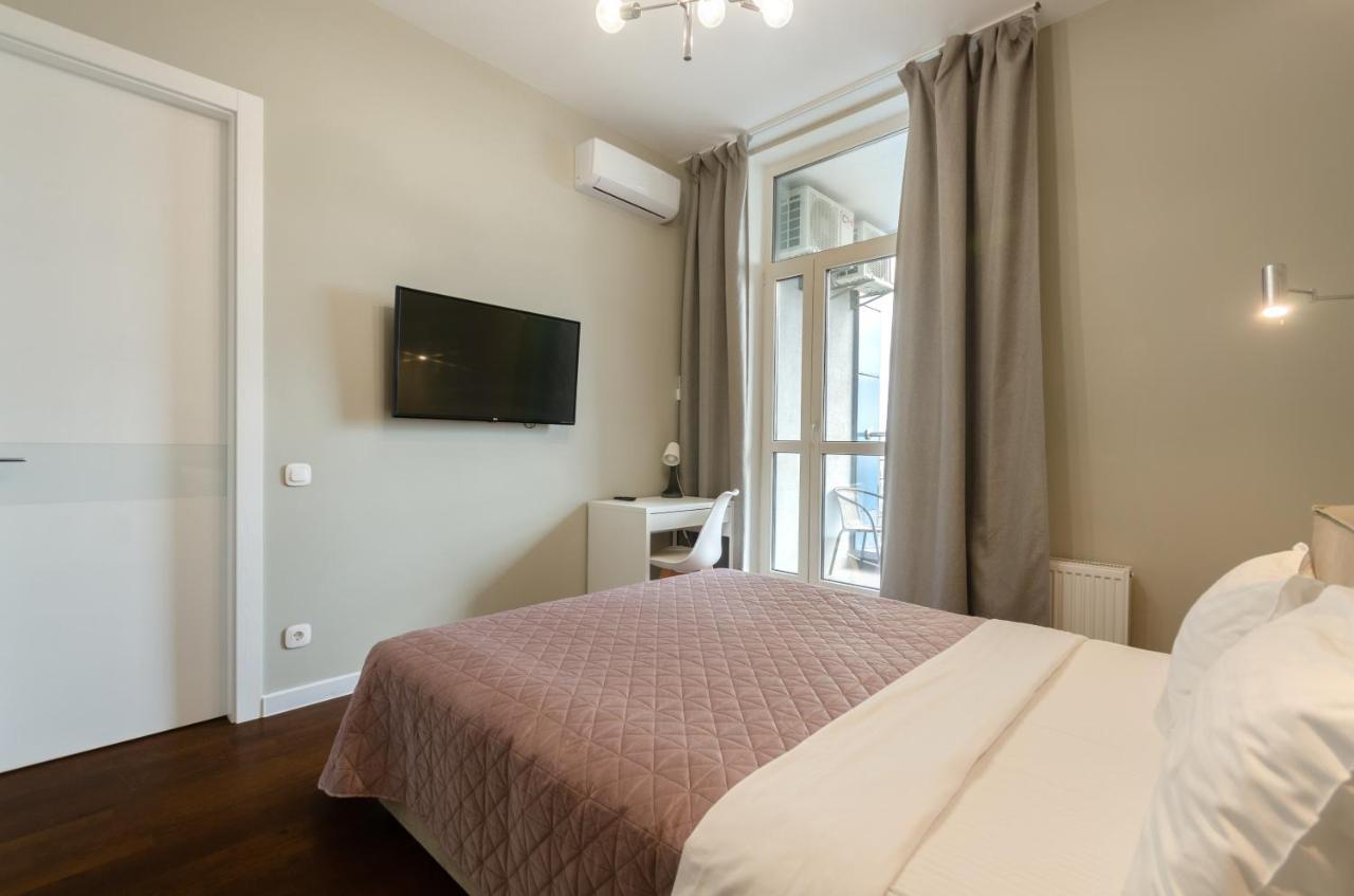Petrovdom 408-467-471-277-377 In Central Park Cozy Apartments Kiev Eksteriør billede